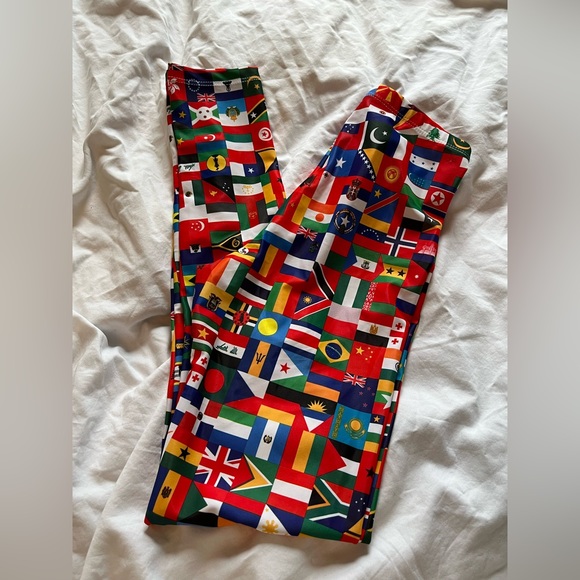 NWT: Natalie Dancewear world flag leggings - Picture 5 of 7